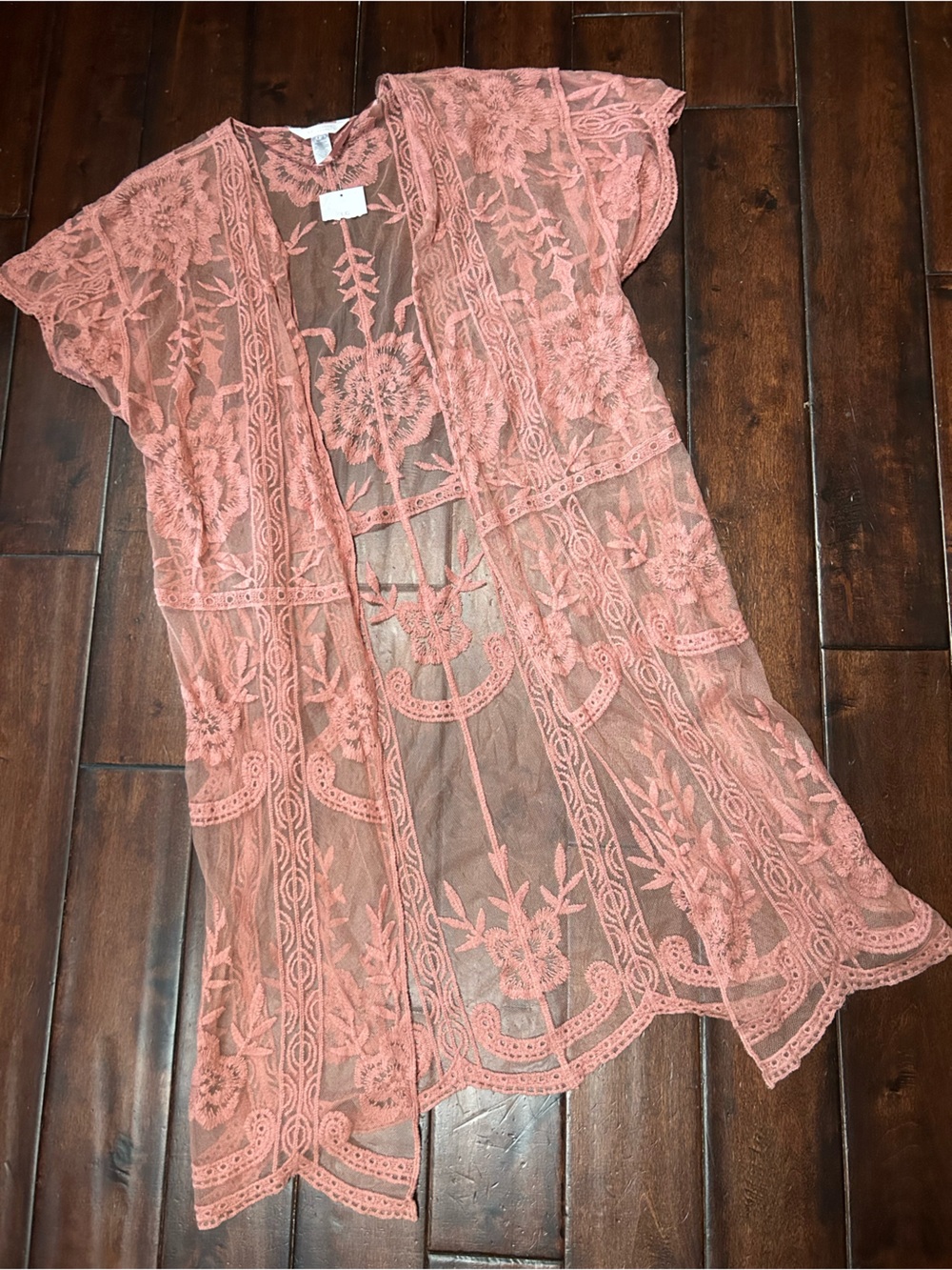 NWT (tag torn) LC Lauren Conrad Rose Lace Kimono